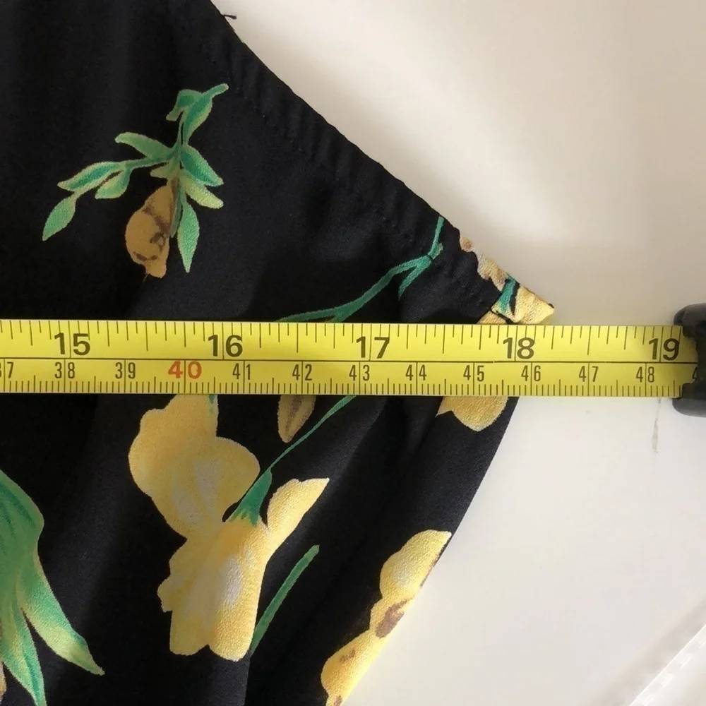 Lush dress sleeveless, crossover front and back - Picture 8 of 10